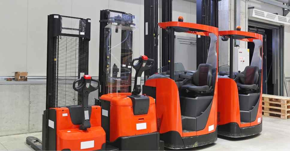 Equipamentos elétricos modernos e as peças mais vendidas de empilhadeira e paleteira atuais.